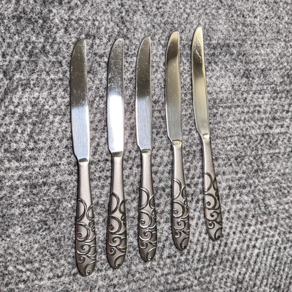Set of‎ 5 Oneida Silver Satin Frosted Bohemian  Dinner Knives